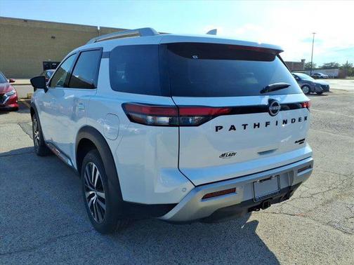 2025 Nissan Pathfinder Platinum 4WD