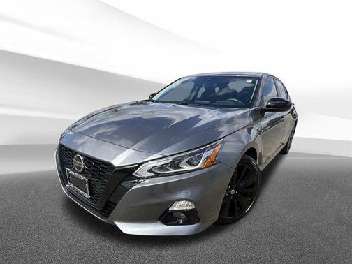 2022 Nissan Altima SR FWD