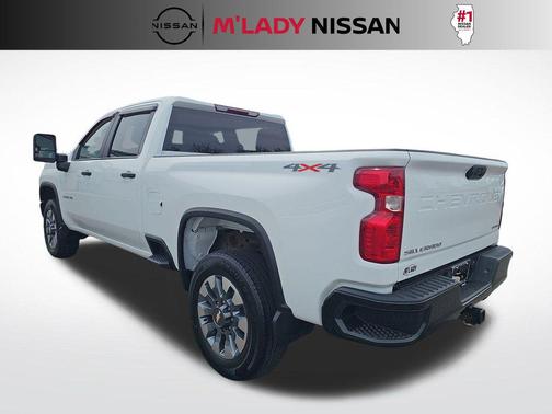Summit White 2022 Chevrolet Silverado 2500 Custom