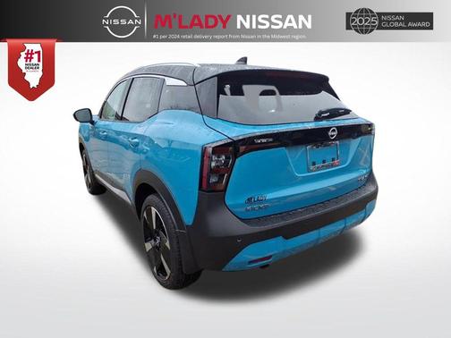 Arctic Ice Blue Metallic/Super Black 2026 Nissan Kicks SR