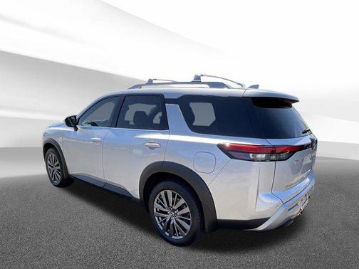 2022 Nissan Pathfinder SL 4WD