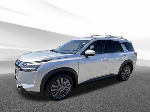 2022 Nissan Pathfinder SL 4WD