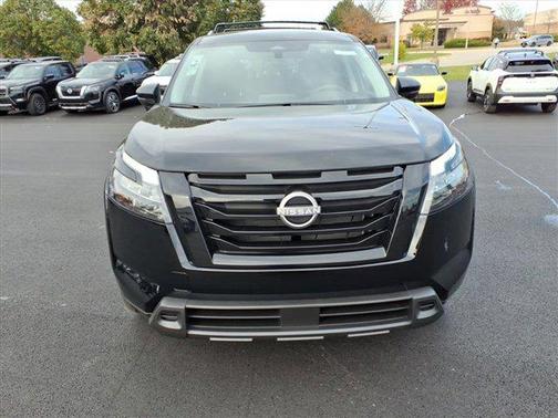 2025 Nissan Pathfinder SV 4WD