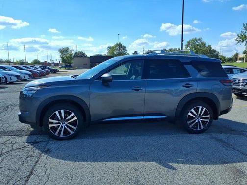 2025 Nissan Pathfinder Platinum 4WD