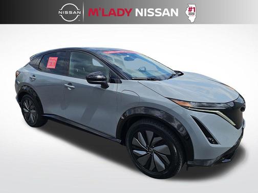 Boulder Gray Pearl/Black Diamond Pearl 2025 Nissan ARIYA ENGAGE+