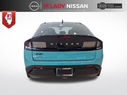 Seabreeze Blue Pearl/Black 2026 Nissan Leaf PLATINUM+