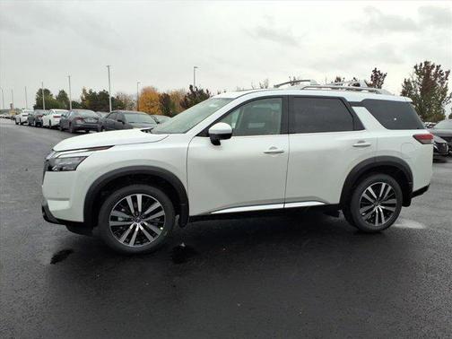 2025 Nissan Pathfinder Platinum 4WD