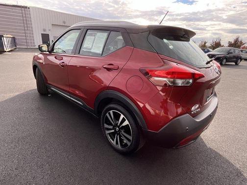 2020 Nissan Kicks SR