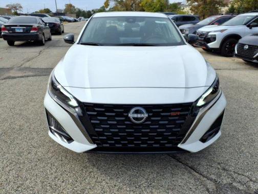 2025 Nissan Altima SR FWD