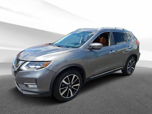 Gun Metallic 2017 Nissan Rogue SL