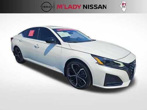 Pearl White Tricoat 2024 Nissan Altima SR FWD