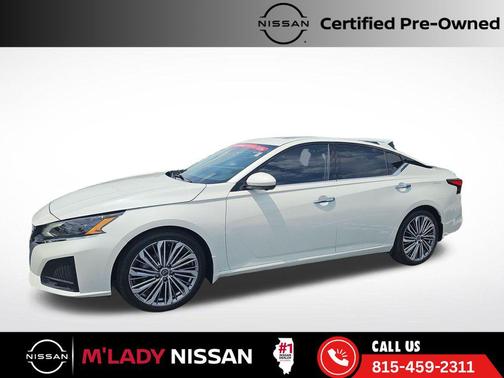 Pearl White Tricoat 2025 Nissan Altima 2.5 SL