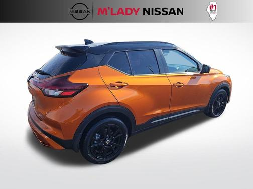 2021 Nissan Kicks SR