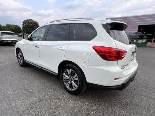 2020 Nissan Pathfinder SV 2WD