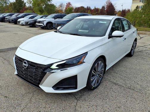 2025 Nissan Altima SL FWD