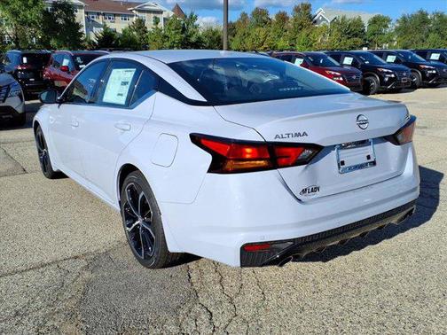 2025 Nissan Altima SR FWD