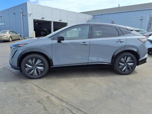 2025 Nissan ARIYA PLATINUM+