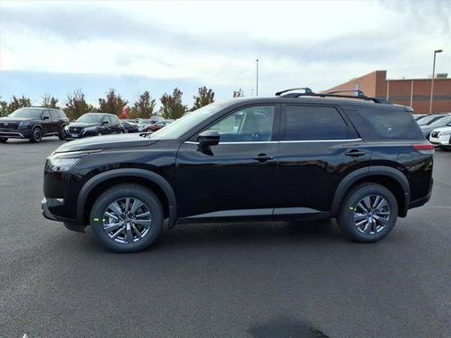 2025 Nissan Pathfinder SV 4WD