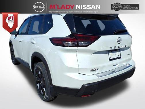 Everest White Pearl Tricoat 2026 Nissan Rogue SV