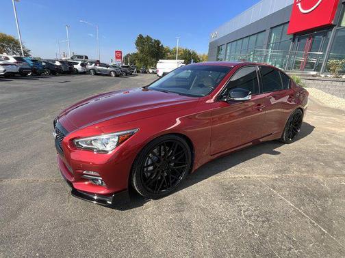 2015 INFINITI Q50 Premium