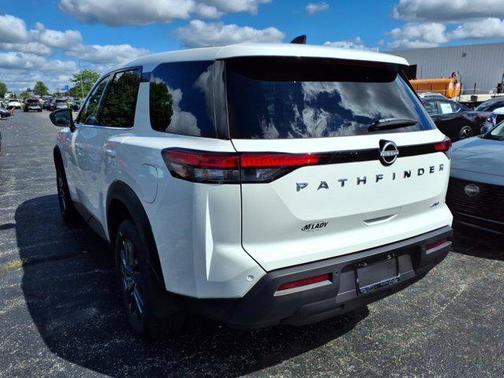 2025 Nissan Pathfinder S 4WD