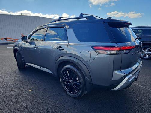 2024 Nissan Pathfinder SL 4WD