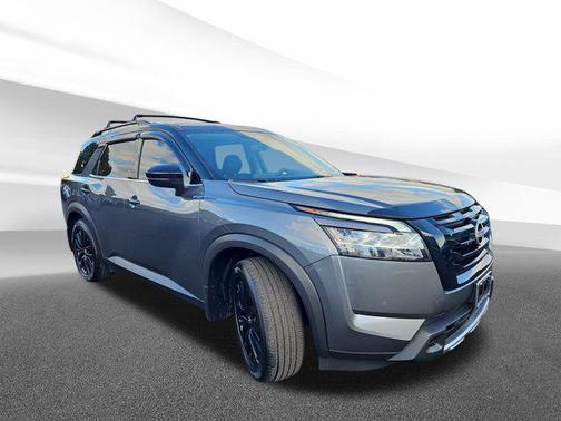 2024 Nissan Pathfinder SL 4WD