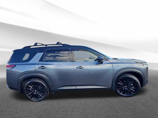 2024 Nissan Pathfinder SL 4WD