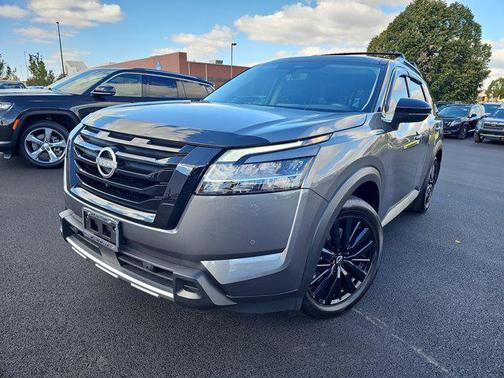 2024 Nissan Pathfinder SL 4WD