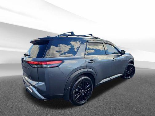 2024 Nissan Pathfinder SL 4WD