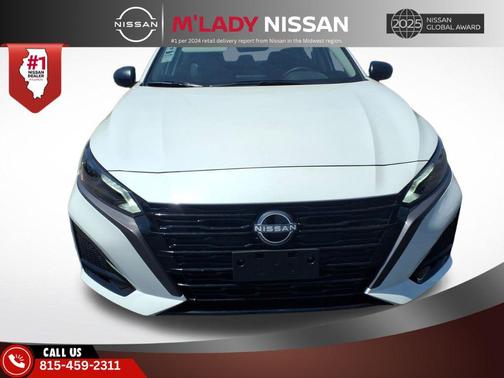 Pearl White Tricoat 2026 Nissan Altima 2.5 SV