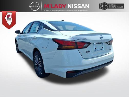Pearl White Tricoat 2026 Nissan Altima 2.5 SV