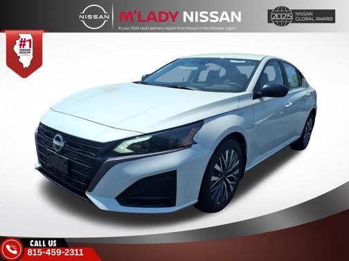 Pearl White Tricoat 2026 Nissan Altima 2.5 SV
