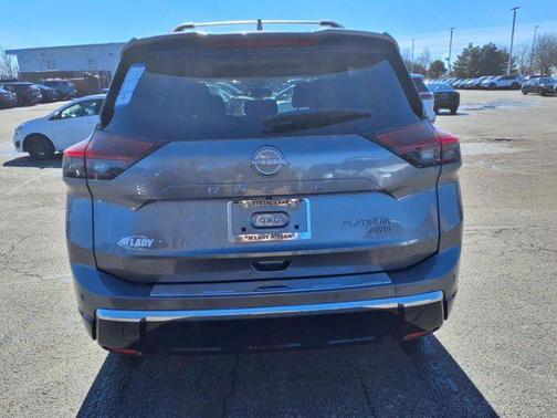 2025 Nissan Rogue Platinum