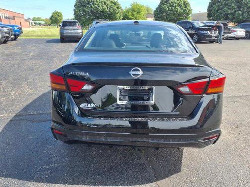 2025 Nissan Altima SV FWD