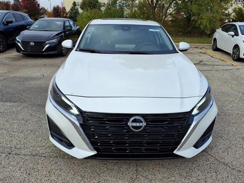 2025 Nissan Altima SL FWD