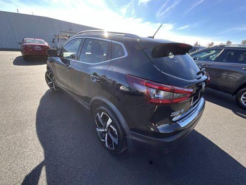 2022 Nissan Rogue Sport SL