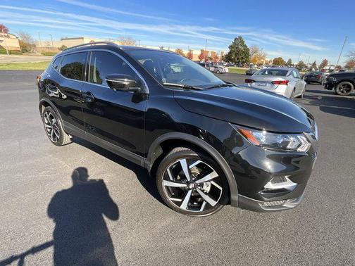 2022 Nissan Rogue Sport SL