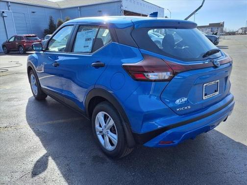 2025 Nissan Kicks S