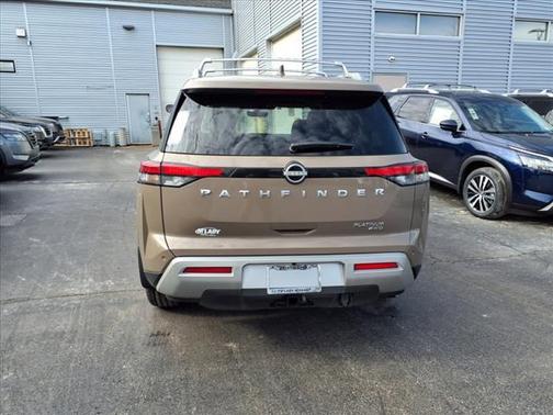 2025 Nissan Pathfinder Platinum 4WD