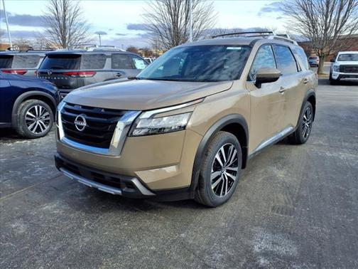 2025 Nissan Pathfinder Platinum 4WD