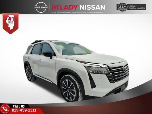 Everest White Pearl Tricoat 2026 Nissan Pathfinder Platinum