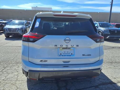 2025 Nissan Rogue SL