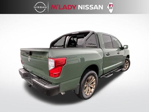 2024 Nissan Titan SV