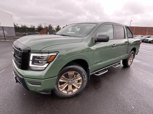 2024 Nissan Titan SV