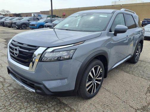 2025 Nissan Pathfinder Platinum 4WD
