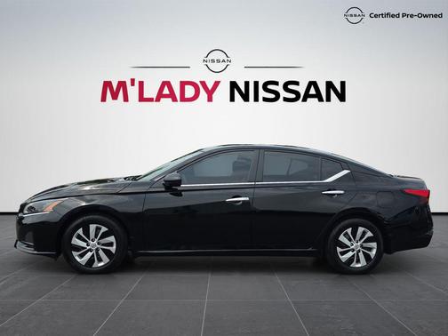 Super Black 2024 Nissan Altima S FWD