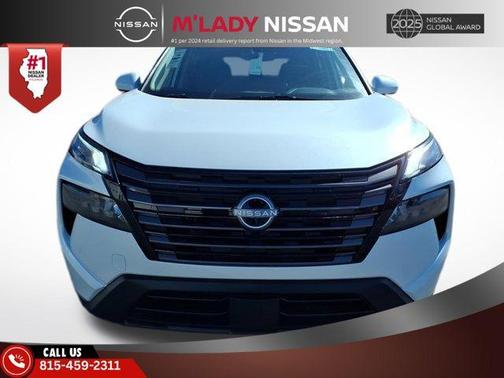 Everest White Pearl Tricoat 2026 Nissan Rogue SV