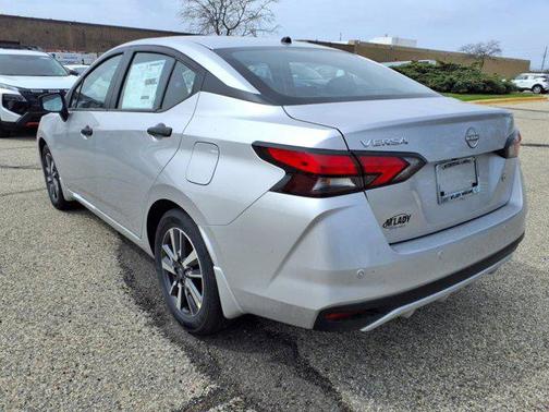 2025 Nissan Versa 1.6 S