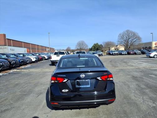 2025 Nissan Versa 1.6 S